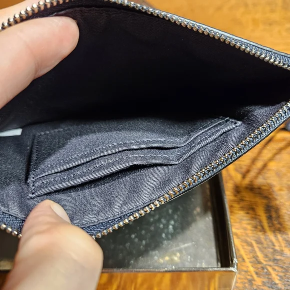 Coach Boxed Small Wristlet With Star Glitter - Picture 5 of 6